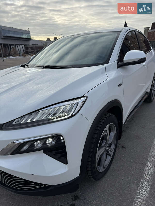 Внедорожник / Кроссовер Honda M-NV