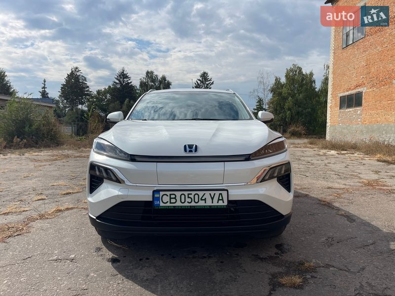 Позашляховик / Кросовер Honda M-NV