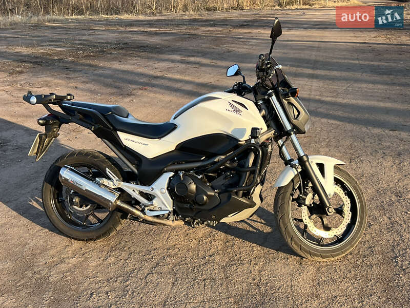 Мотоцикл Без обтекателей (Naked bike) Honda NC 700S