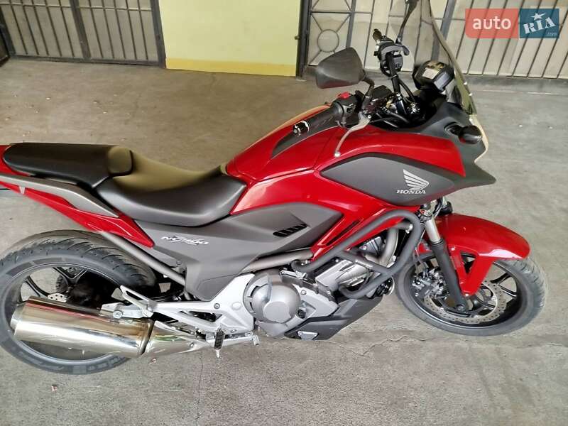 Мотоцикл Туризм Honda NC 700S