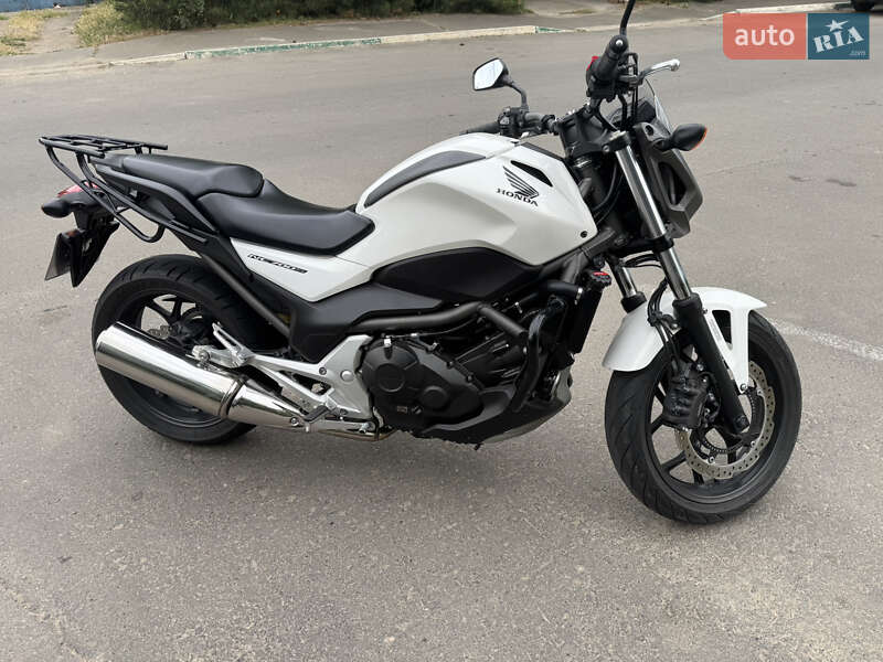 Мотоцикл Без обтекателей (Naked bike) Honda NC 700S