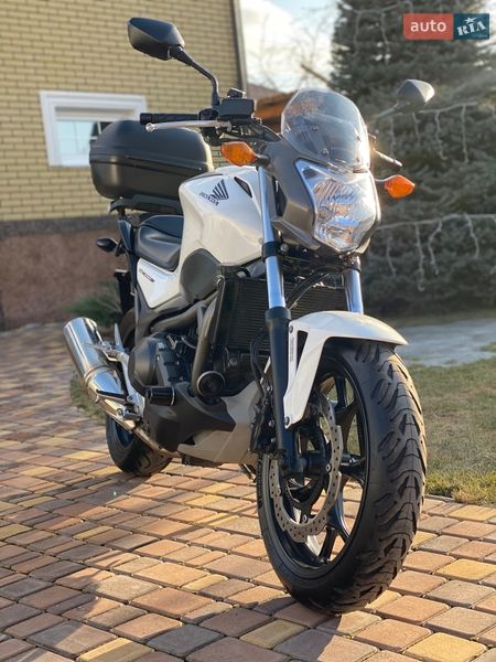 Мотоцикл Спорт-туризм Honda NC 700S