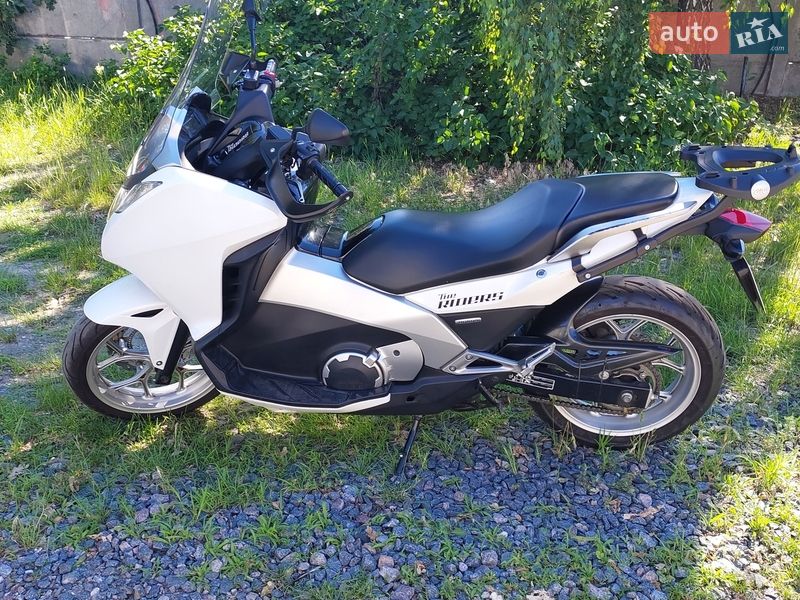 Макси-скутер Honda NC 700X Integra