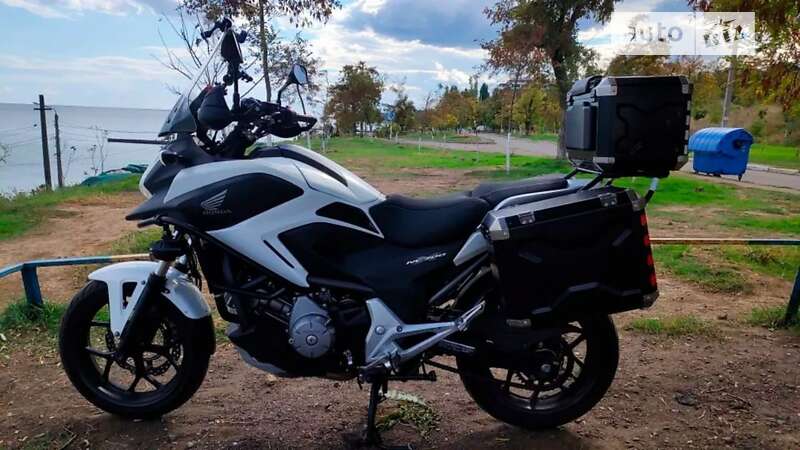 Мотоцикл Спорт-туризм Honda NC 700X
