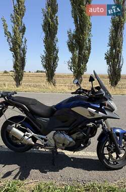 Honda NC 700XA  2012