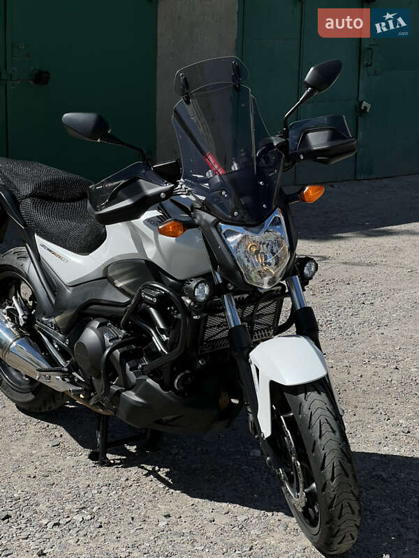 Мотоцикл Спорт-туризм Honda NC 750S