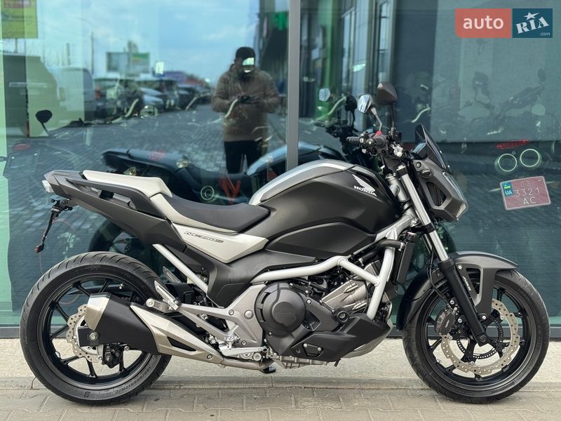 Мотоцикл Без обтікачів (Naked bike) Honda NC 750SD