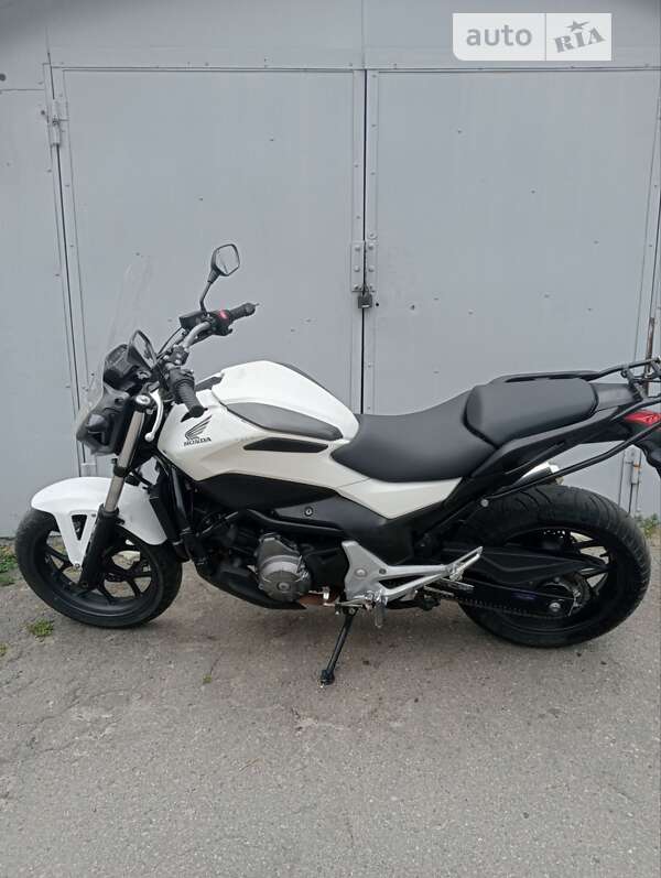 Мотоцикл Классик Honda NC 750X