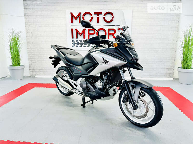 Мотоцикл Спорт-туризм Honda NC 750X