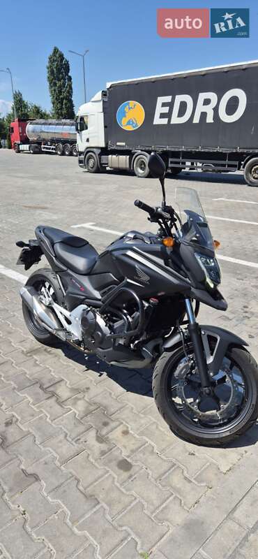 Мотоцикл Без обтекателей (Naked bike) Honda NC 750X