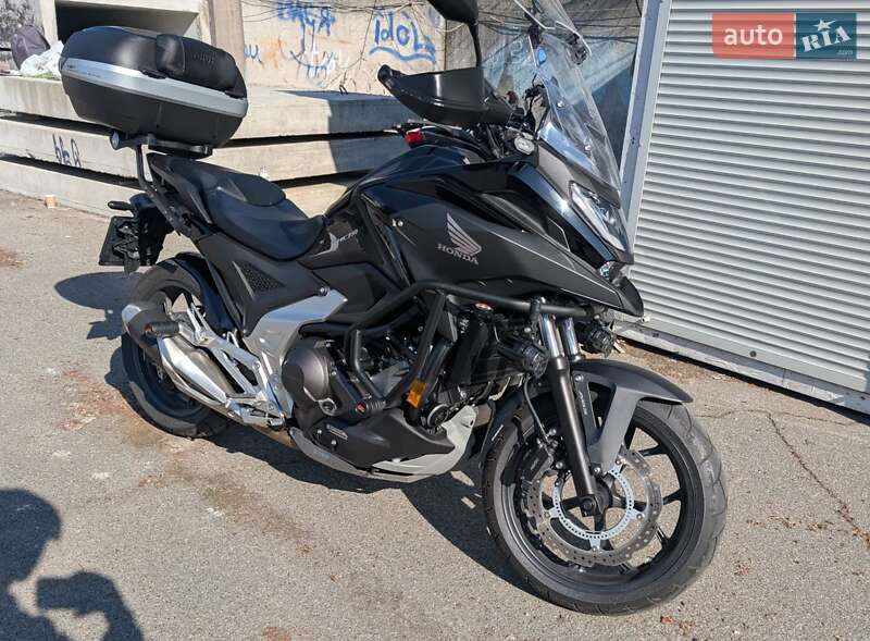 Мотоцикл Кросс Honda NC 750X