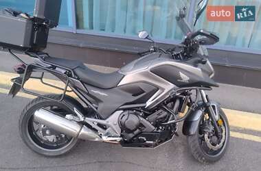 Honda NC 750X  2015
