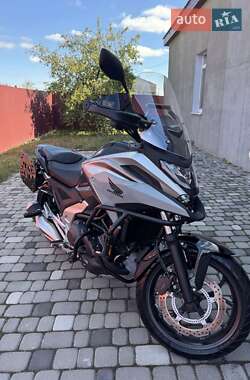 Honda NC 750X 2024