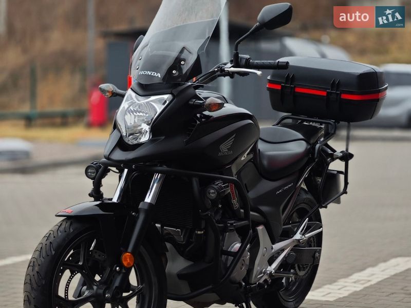 Мотоцикл Спорт-туризм Honda NC 750XA