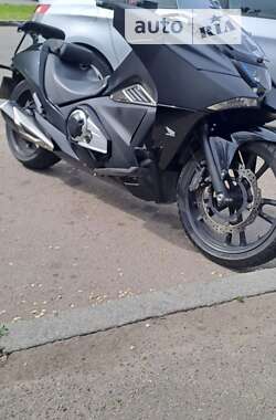 Honda NM4 Vultus  2016