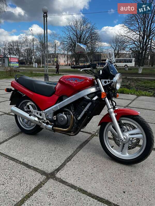 Мотоцикл Классик Honda NTV 650 (Revere)