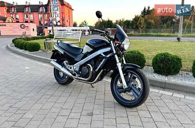 Honda NTV 650 (Revere)  1993
