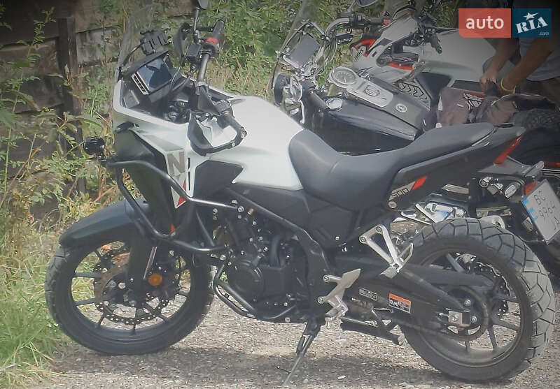 Мото Honda NX 500