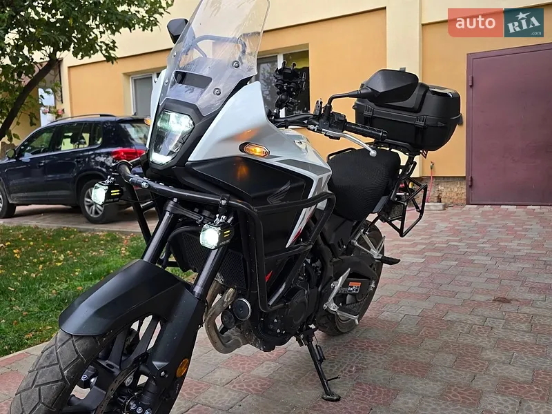 Honda NX 500 2025