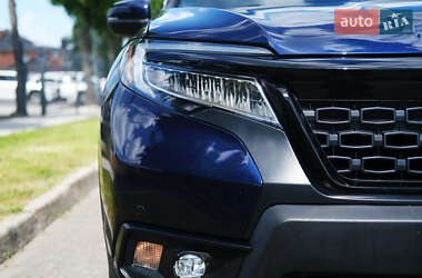 Honda Passport  2020