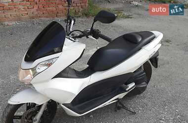 Honda PCX 125  2010