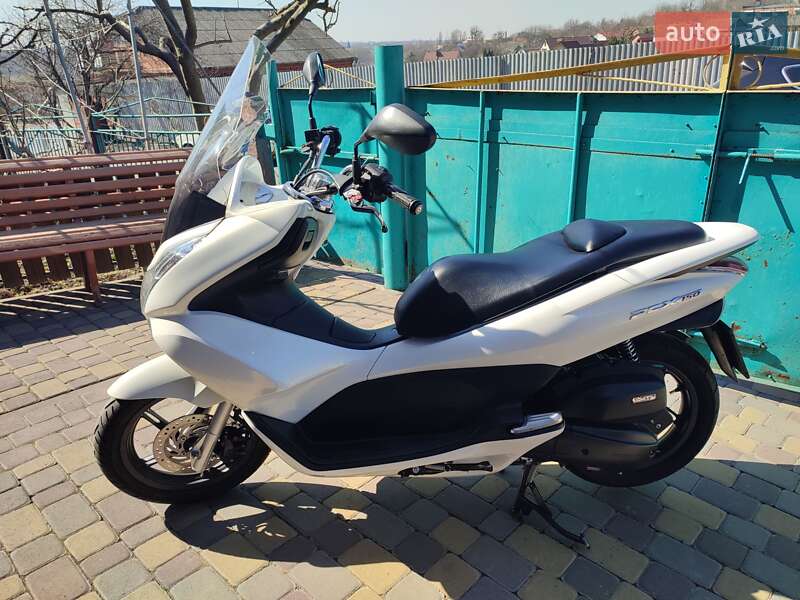 Грузовые мотороллеры, мотоциклы, скутеры, мопеды Honda PCX 150