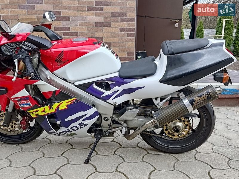 Honda RVF 400R