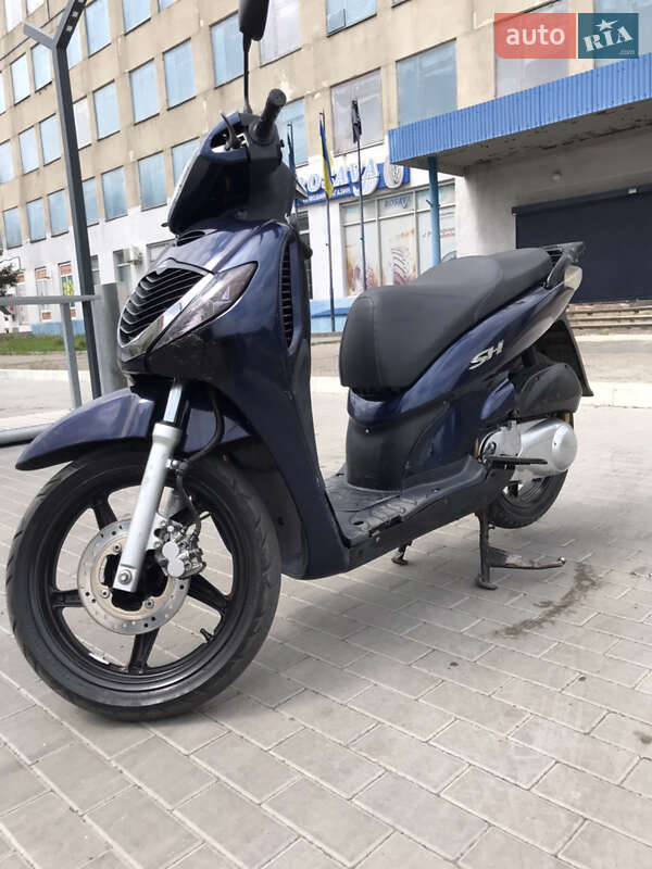 Скутер Honda SH 125