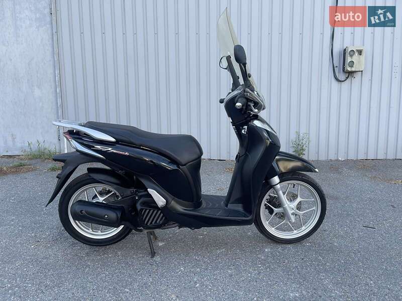 Макси-скутер Honda SH 125