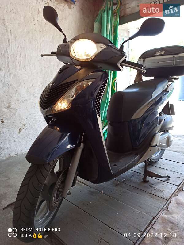 Скутер Honda SH 150