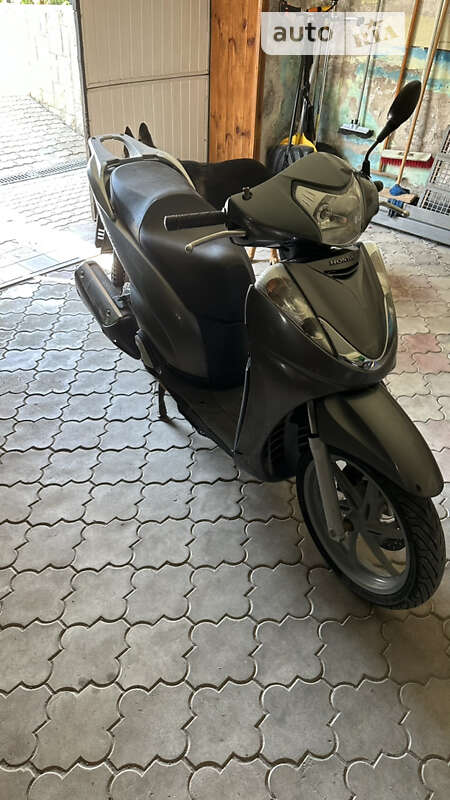 Грузовые мотороллеры, мотоциклы, скутеры, мопеды Honda SH 300i