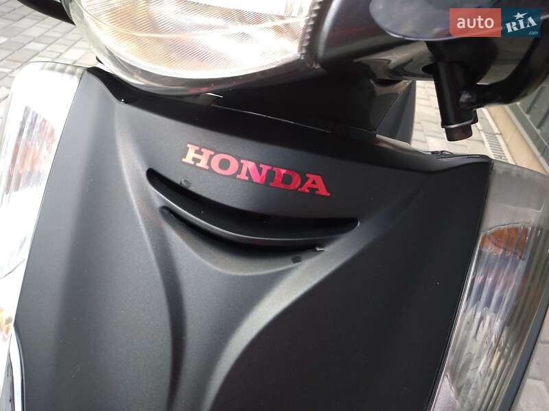 Макси-скутер Honda SH 300i