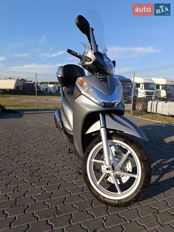 Мопеды Honda SH 300i