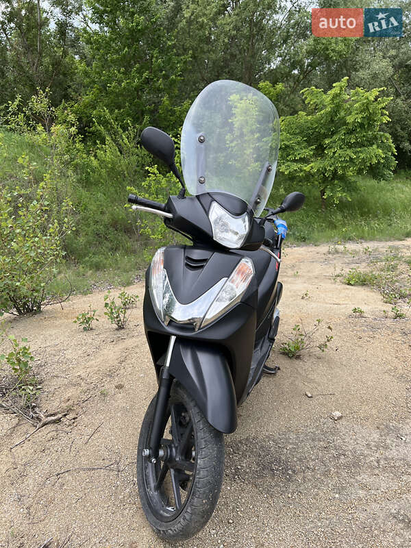 Мопеды Honda SH 300i