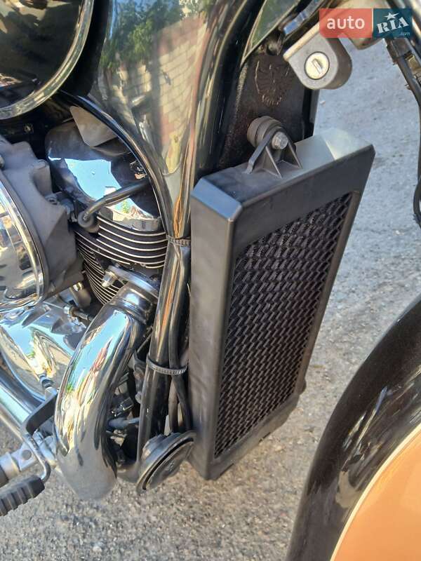 Мотоцикл Чоппер Honda Shadow 400