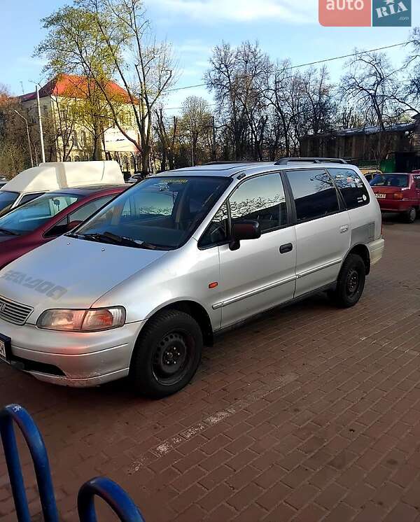 Минивэн Honda Shuttle