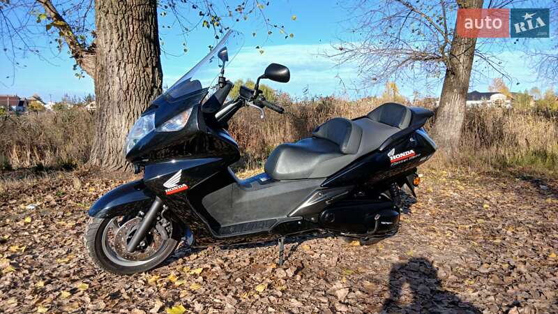 Honda Silver Wing 600