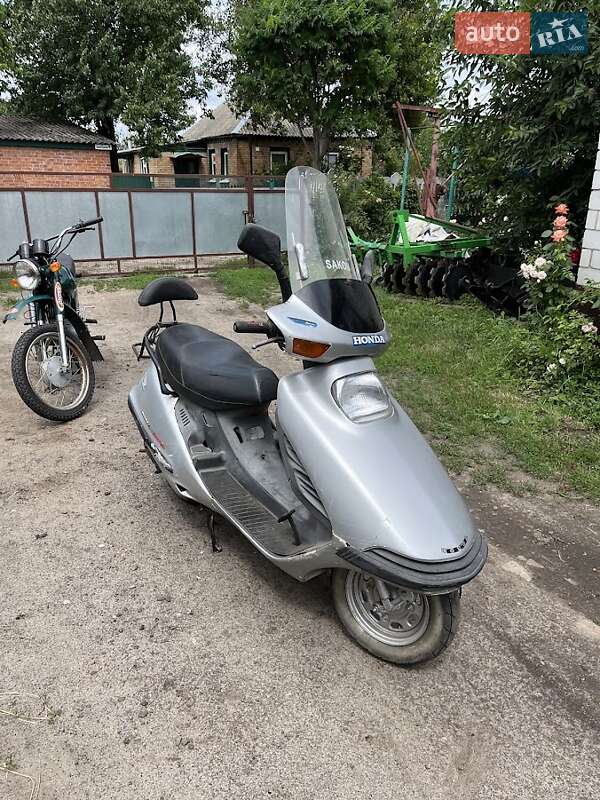 Скутер Honda Spacy 125