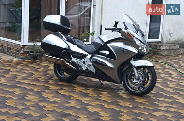 Honda ST 1300 Pan European  2004