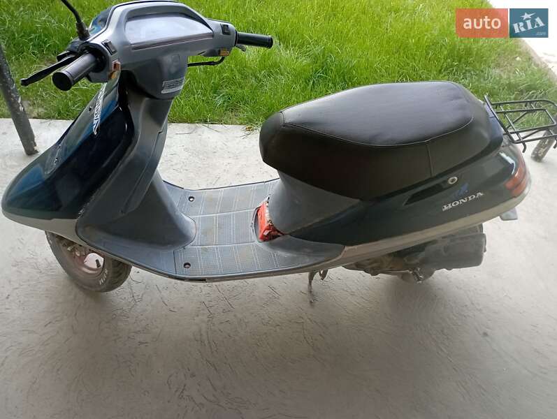 Макси-скутер Honda Tact AF-24