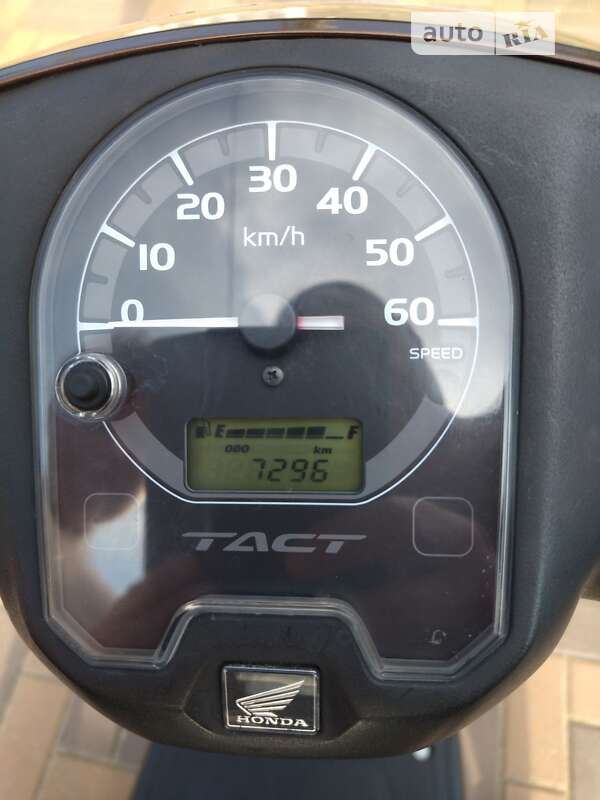 Скутер Honda Tact AF-75