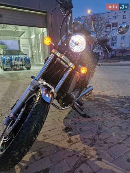Мотоцикл Круизер Honda VF 750 Magna