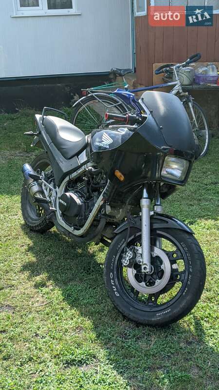 Мотоцикл Спорт-туризм Honda VF 750F