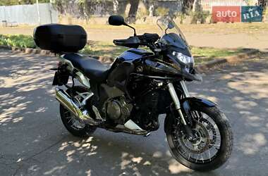 Honda VFR 1200X Crosstourer  2012