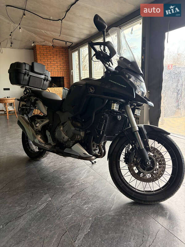 Мотоцикл Туризм Honda VFR 1200X Crosstourer