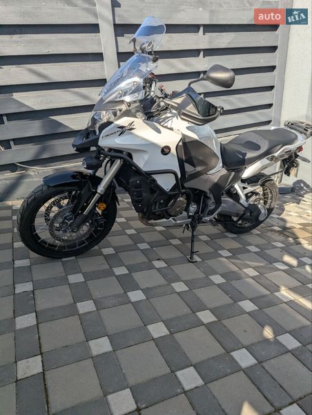 Мотоцикл Туризм Honda VFR 1200X Crosstourer