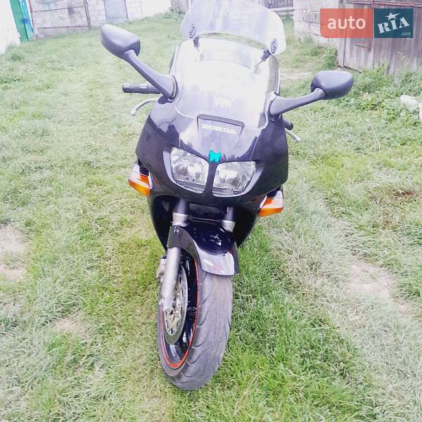 Мотоцикл Спорт-туризм Honda VFR 750F