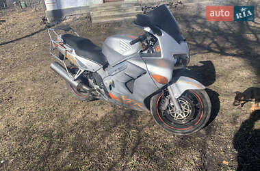 Honda VFR 800F Interceptor  1999