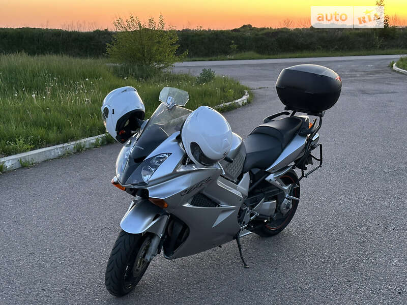 Honda VFR 800F Interceptor