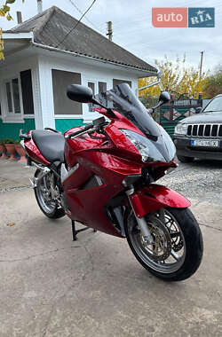 Honda VFR 800F Interceptor  2006